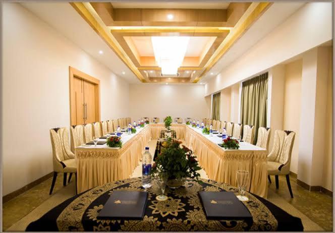The Celestial Park, Bhopal Hotel Exterior photo